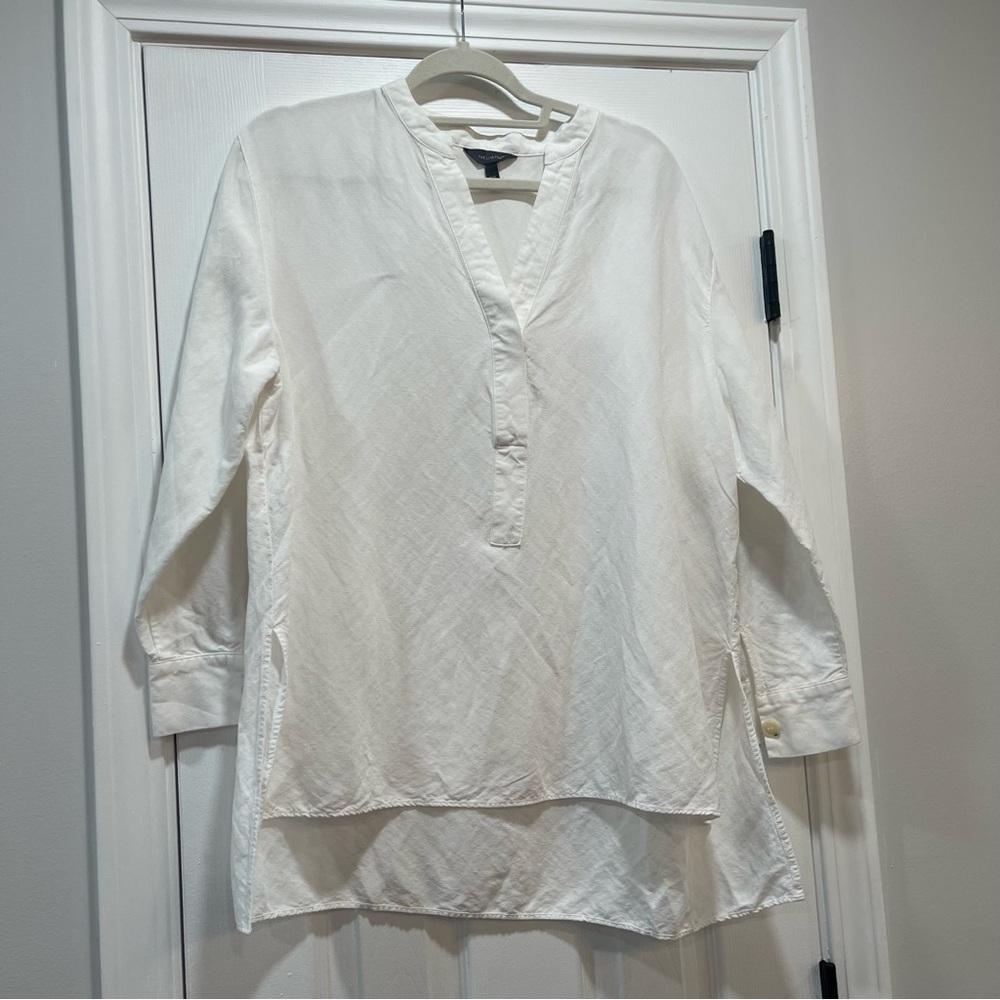 The Limited White 3/4 Sleeve Mandarin Collar Tunic